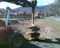 What enables this small machine to handle such large augers? Once again it&rsquo;s the hydraulics. The Dingo has high hydraulic pressures. Higher, in fact, than many larger machines.